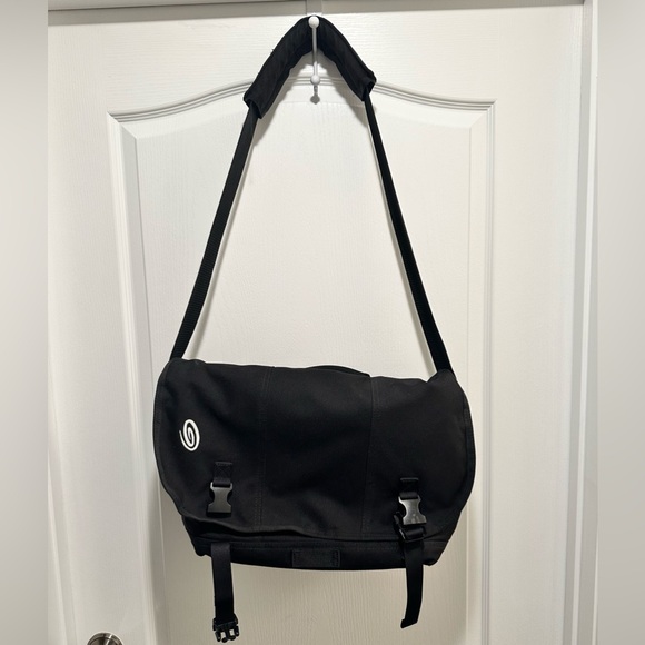 TIMBUK2 Black Messenger Commute, Padded Laptop Bag, Very Good Condition - Picture 15 of 15